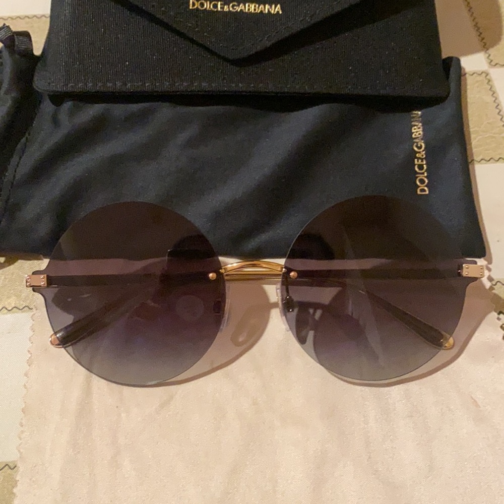 Dolce & Gabbana sunglasses - Picture 2 of 10